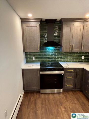 2240 West WOODLAWN Street, South Whitehall Twp, PA 18104