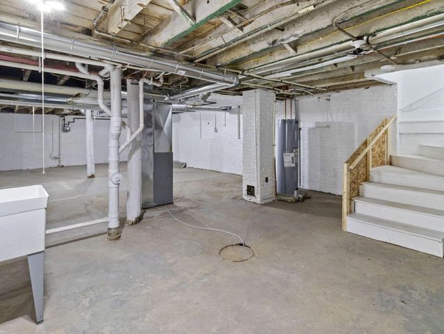 2409 N 21st STREET, Milwaukee, WI 53206