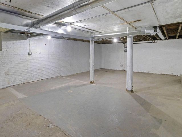 2409 N 21st STREET, Milwaukee, WI 53206