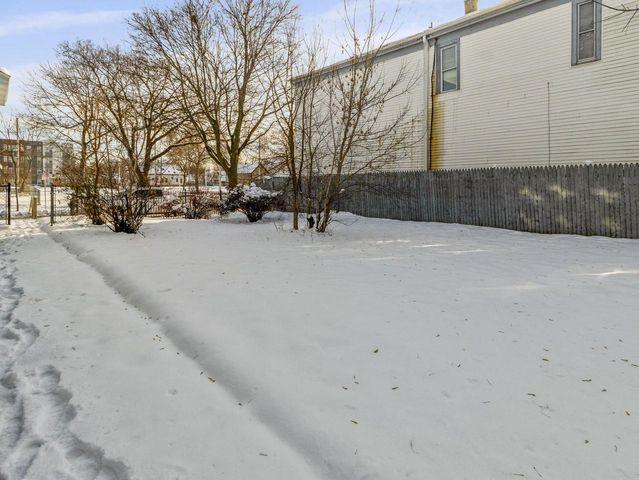 2409 N 21st STREET, Milwaukee, WI 53206