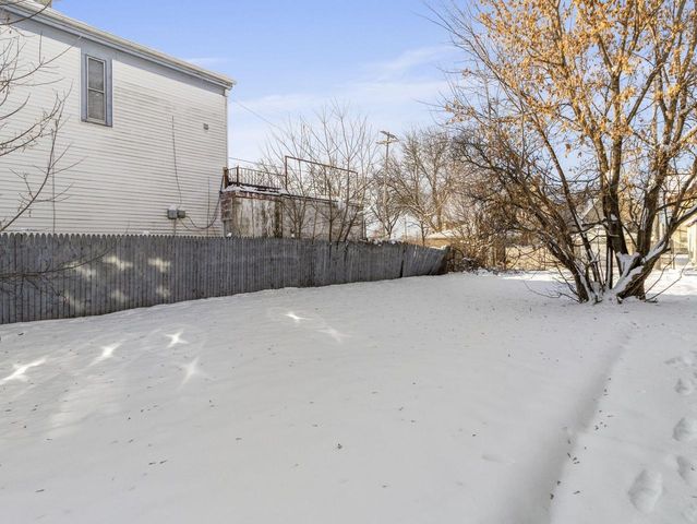 2409 N 21st STREET, Milwaukee, WI 53206