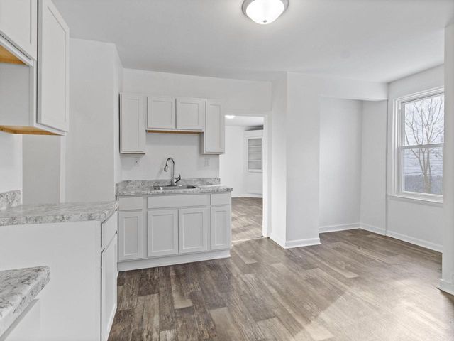 2409 N 21st STREET, Milwaukee, WI 53206