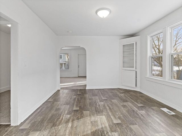 2409 N 21st STREET, Milwaukee, WI 53206