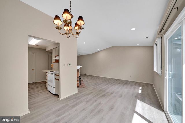 306-B MULBERRY CV, Mount Laurel, NJ 08054