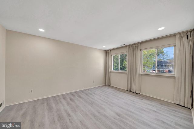 306-B MULBERRY CV, Mount Laurel, NJ 08054