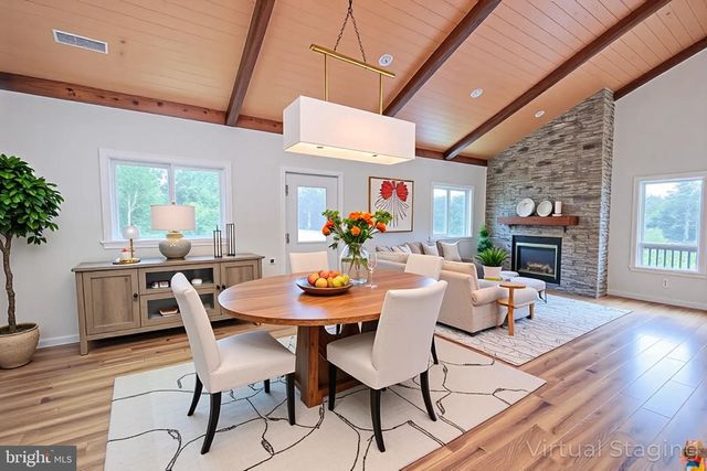 385 S MCDANIEL LN, Shenandoah, VA 22849