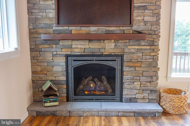 385 S MCDANIEL LN, Shenandoah, VA 22849