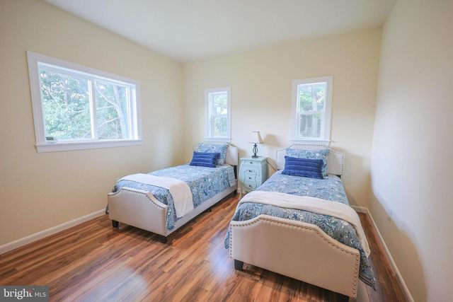 385 S MCDANIEL LN, Shenandoah, VA 22849