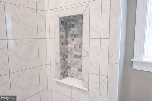 385 S MCDANIEL LN, Shenandoah, VA 22849