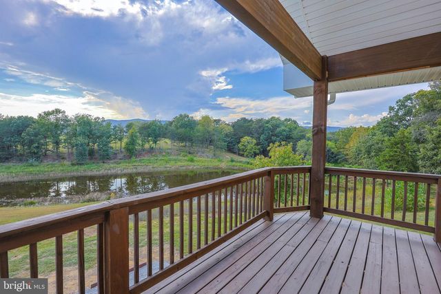 385 S MCDANIEL LN, Shenandoah, VA 22849