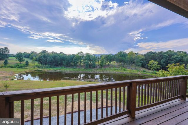 385 S MCDANIEL LN, Shenandoah, VA 22849