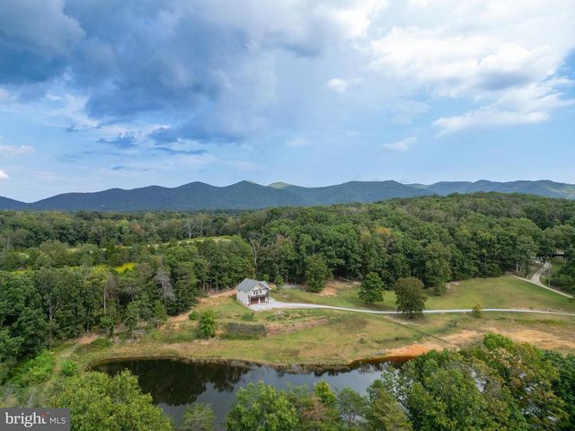 385 S MCDANIEL LN, Shenandoah, VA 22849