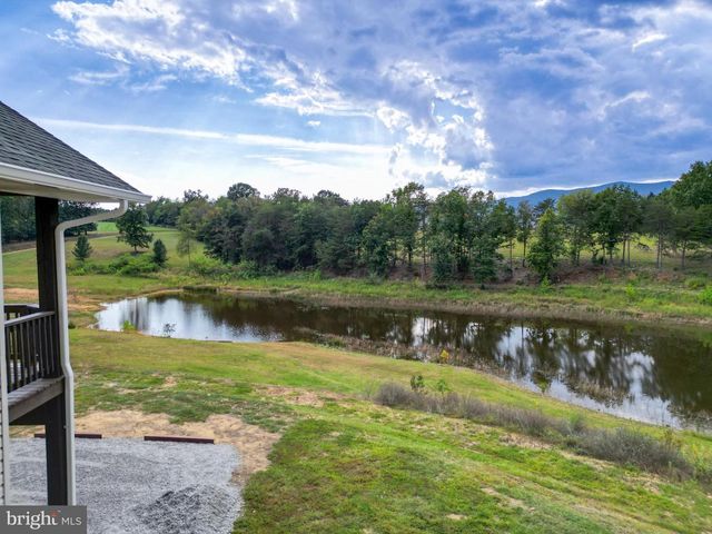 385 S MCDANIEL LN, Shenandoah, VA 22849