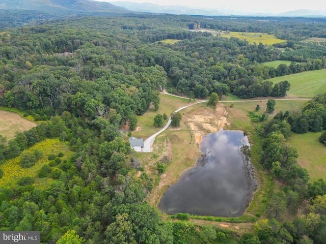 385 S MCDANIEL LN, Shenandoah, VA 22849