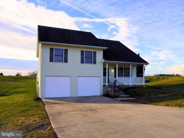 2973 VILLAGE SQUARE DR, Dover, PA 17315