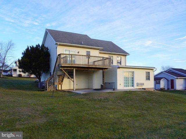 2973 VILLAGE SQUARE DR, Dover, PA 17315