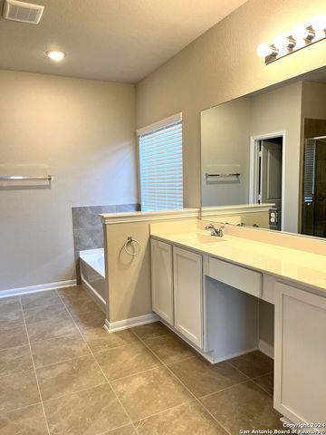 9223 Grand Western, Converse, TX 78109