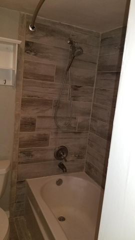 2100 Tanglewilde Street 525, Houston, TX 77063