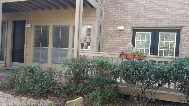 2100 Tanglewilde Street 525, Houston, TX 77063