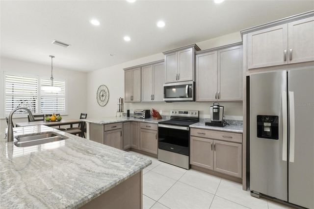 1033 SAWGRASS DRIVE, Winter Haven, FL 33884