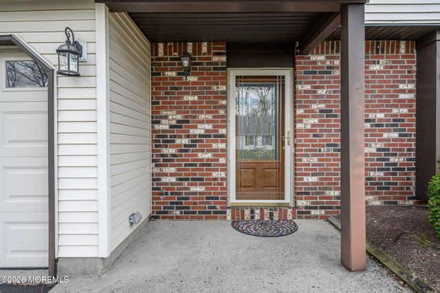 10 Eric Drive, Howell, NJ 07731