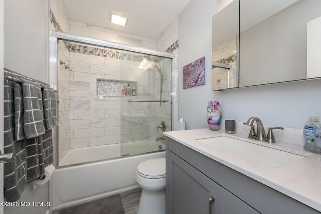 10 Eric Drive, Howell, NJ 07731