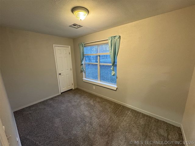 416 N Franklin Avenue W, Sand Springs, OK 74063