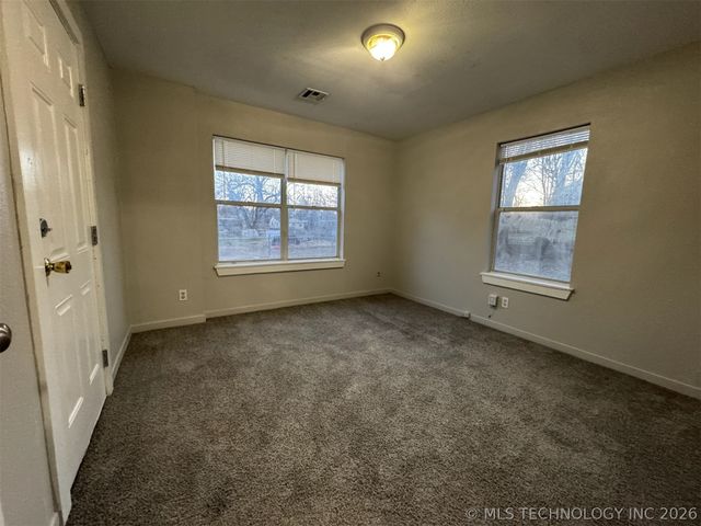 416 N Franklin Avenue W, Sand Springs, OK 74063