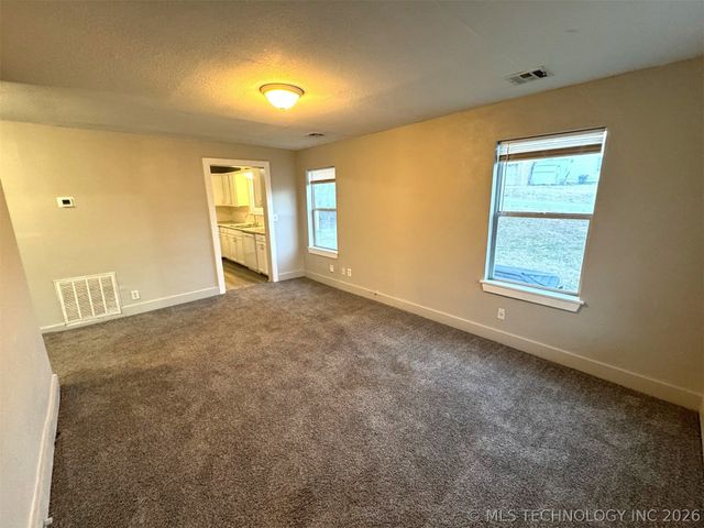 416 N Franklin Avenue W, Sand Springs, OK 74063