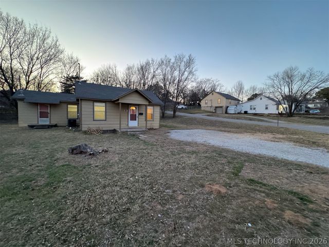 416 N Franklin Avenue W, Sand Springs, OK 74063