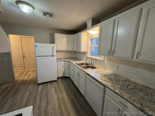 416 N Franklin Avenue W, Sand Springs, OK 74063