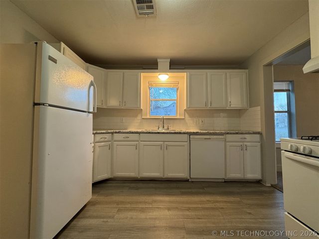 416 N Franklin Avenue W, Sand Springs, OK 74063