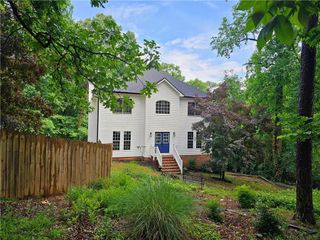 225 NACOOCHEE Drive, Woodstock, GA 30188