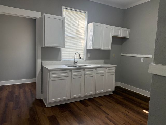 1105 AZALIA ST, Memphis, TN 38106