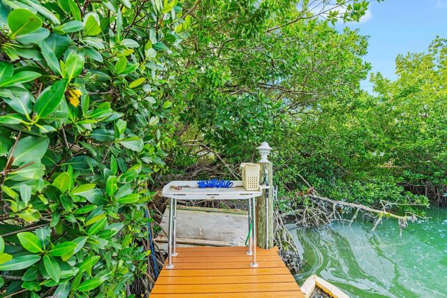 341 Sombrero Beach Road, Marathon, FL 33050