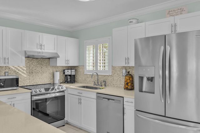 341 Sombrero Beach Road, Marathon, FL 33050