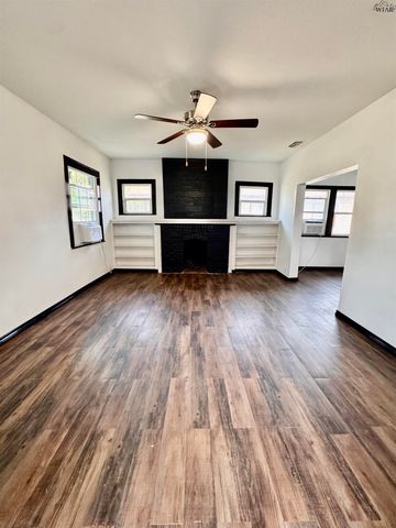 2113 BROWN STREET, Wichita Falls, TX 76309