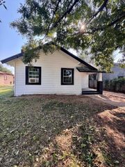 2113 BROWN STREET, Wichita Falls, TX 76309