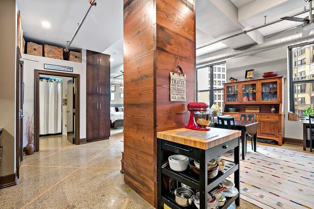 350 Saint Peter Street 606, Saint Paul, MN 55102