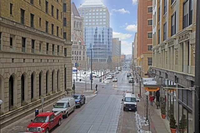 350 Saint Peter Street 606, Saint Paul, MN 55102