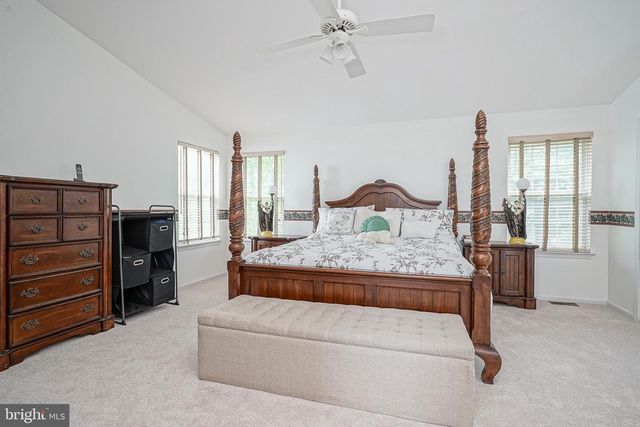 43 LEXINGTON CIR, Marlton, NJ 08053