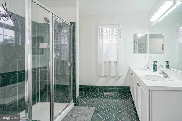 43 LEXINGTON CIR, Marlton, NJ 08053
