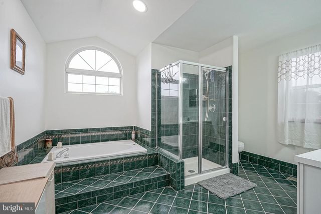 43 LEXINGTON CIR, Marlton, NJ 08053