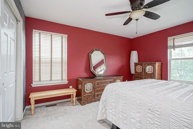 43 LEXINGTON CIR, Marlton, NJ 08053