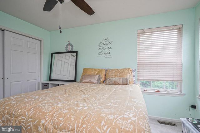 43 LEXINGTON CIR, Marlton, NJ 08053