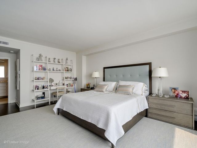 1000 N Lake Shore Plaza 44B, Chicago, IL 60611
