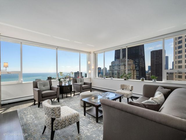 1000 N Lake Shore Plaza 44B, Chicago, IL 60611