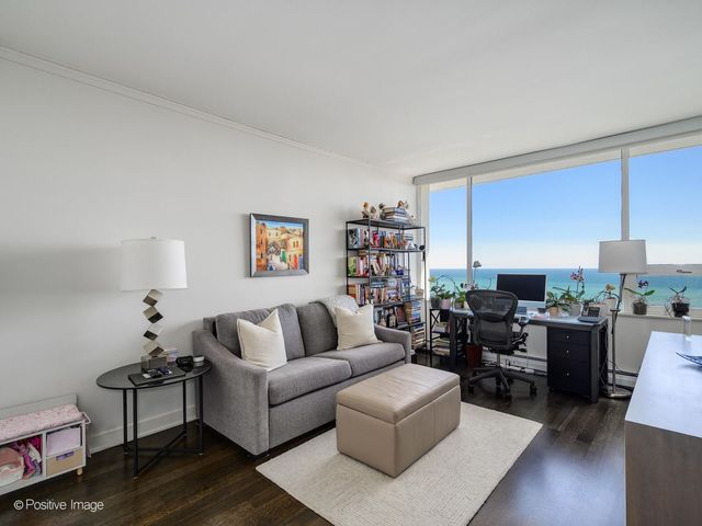 1000 N Lake Shore Plaza 44B, Chicago, IL 60611