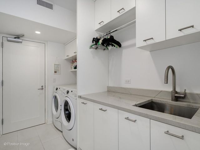 1000 N Lake Shore Plaza 44B, Chicago, IL 60611