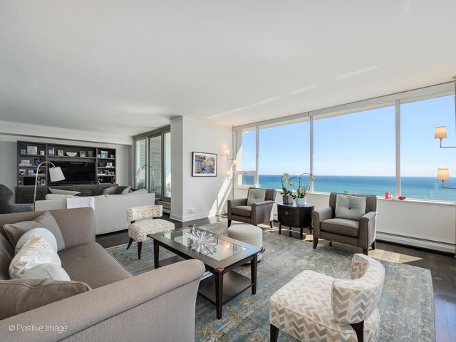 1000 N Lake Shore Plaza 44B, Chicago, IL 60611
